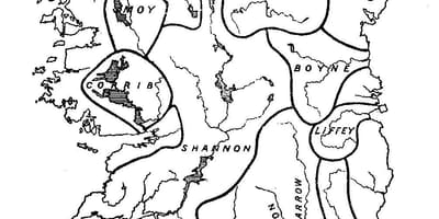 En branco mapa de irlanda con ríos e montañas